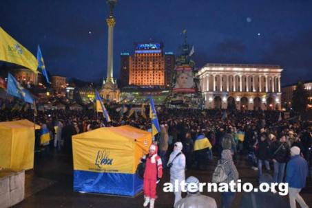 "Евромайдан" в Киеве. Если бы я хотел кого-то впечатлить огромным количеством людей, якобы собравшихся в субботу на "Евромайдане", то я бы показал вам вот это фото - Одесский Политикум