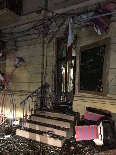 Взрыв под дверью у кафе «У Ангеловых» - Одесский Политикум